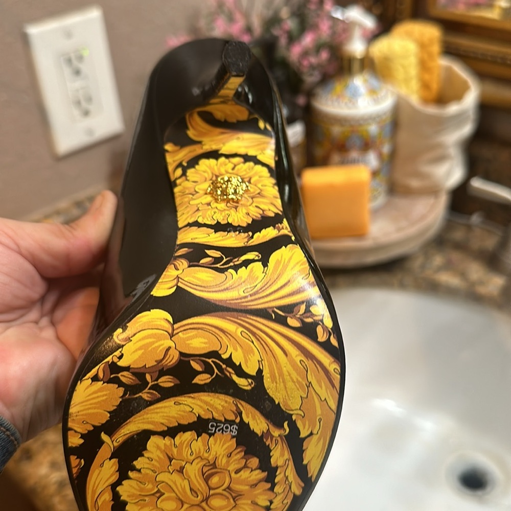 Versace Heels - Picture 6 of 6